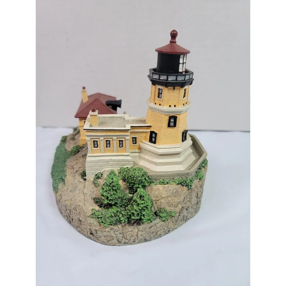 Danbury Mint Block Island Southeast Lighthouse Historic American Lighthouses...